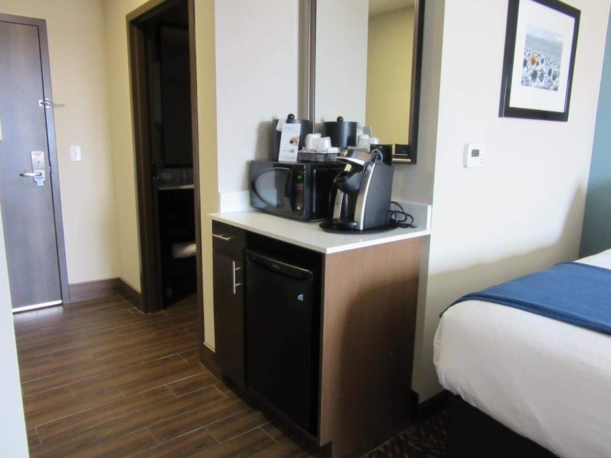 Holiday Inn Express Wichita South By Ihg מראה חיצוני תמונה