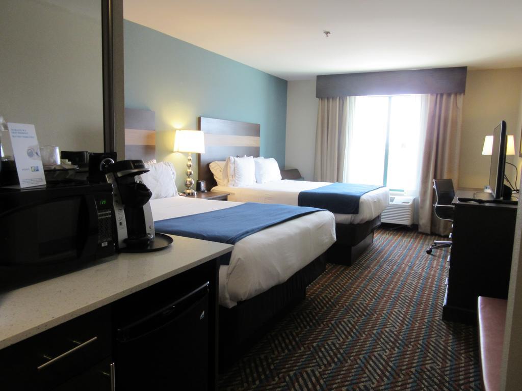 Holiday Inn Express Wichita South By Ihg מראה חיצוני תמונה